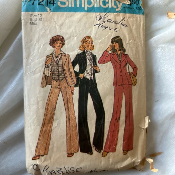 Vintage Sewing Patterns - Picture 6 of 16